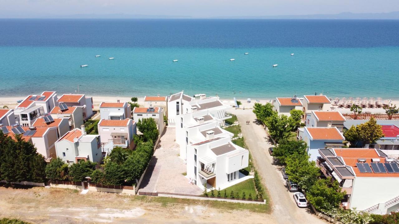 Villa Oleandra By The Sea Polychrono Exterior foto